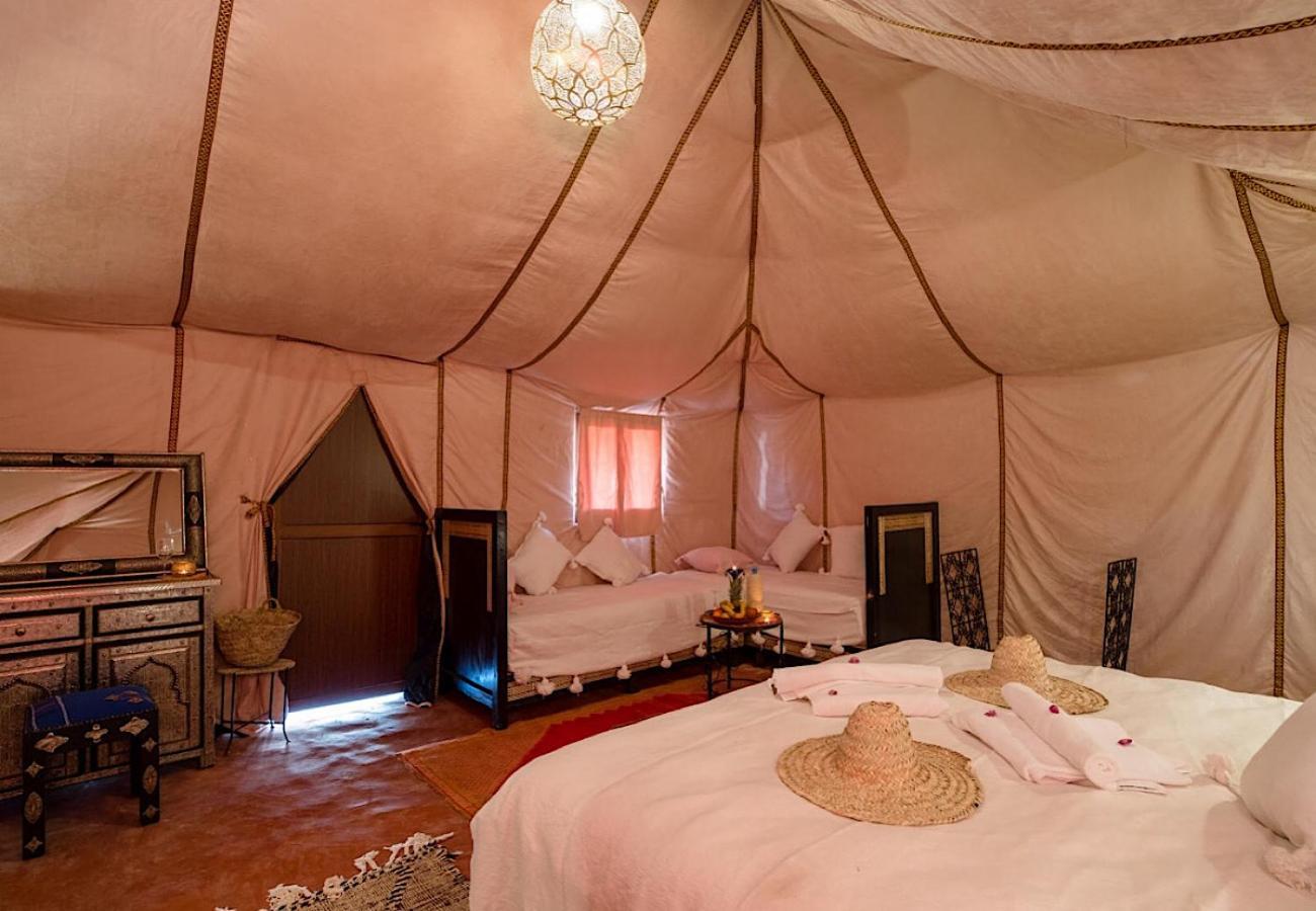 Merzouga Glossy Camp Екстер'єр фото