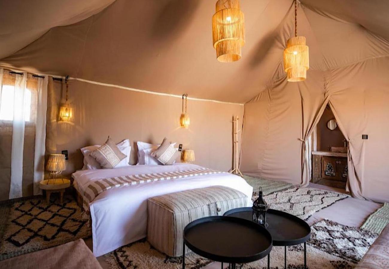 Merzouga Glossy Camp Екстер'єр фото